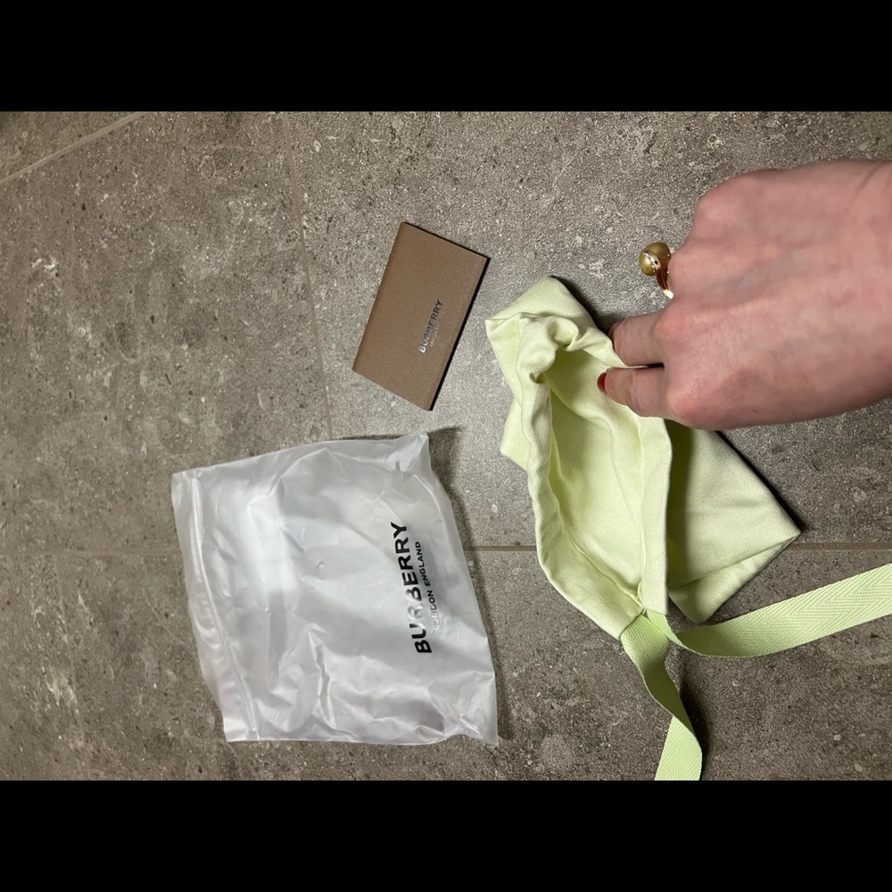 Burberry dust bag for belt